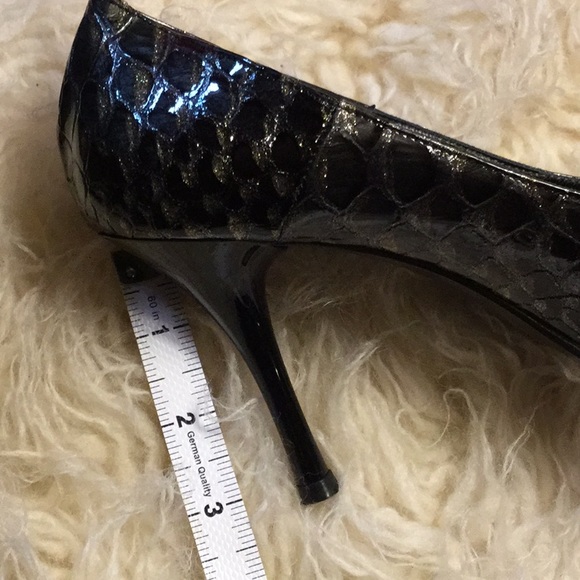 Laura Ferris’s heels - Picture 3 of 3